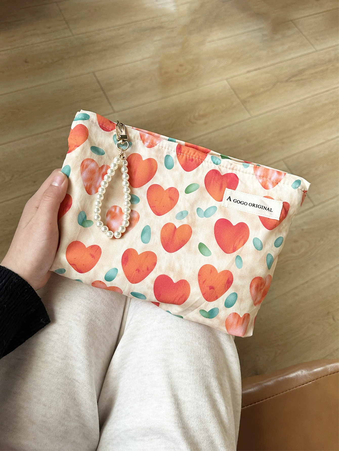 Подарочный косметич bag?
