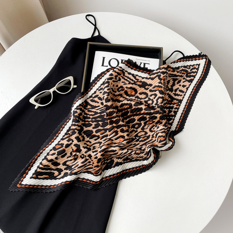 Women's Pleated Silk Scarf 70 Cm Square Neckerchief Style Leopard Print Cashew Print Satin Headscarf_voghion.com