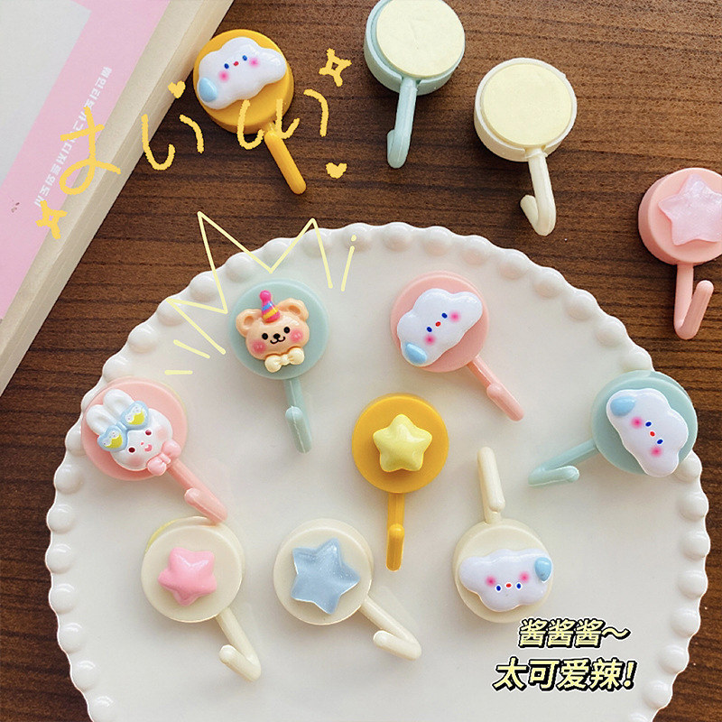 Cartoon Hook, Cute and Creative, Traceless, Punch-Free Sticky Hook, Multi-Functional Wall-Mounted Plug Bracket, Sticky Hook Storage Rack