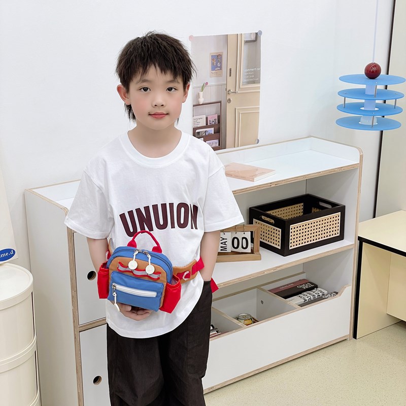 Versión coreana del bolso de pecho para niños y niñas de moda, deportes de ocio, viajes ligeros, bolso de mensajero para niños, nuevo bolsillo para niños de comercio exterior