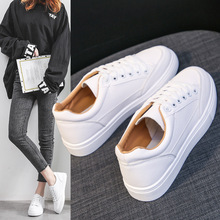 小白鞋女2022夏季新款韩版舒适平底板鞋休闲运动学生女鞋透气白鞋