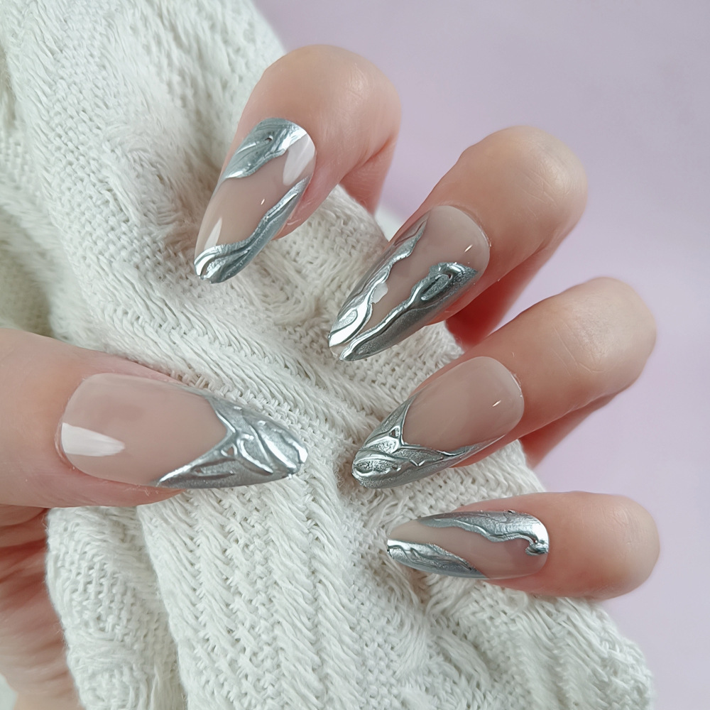 跨境热销3D浮雕美甲 裸底鎏银酷飒金属风穿戴甲 24片成品指甲贴片