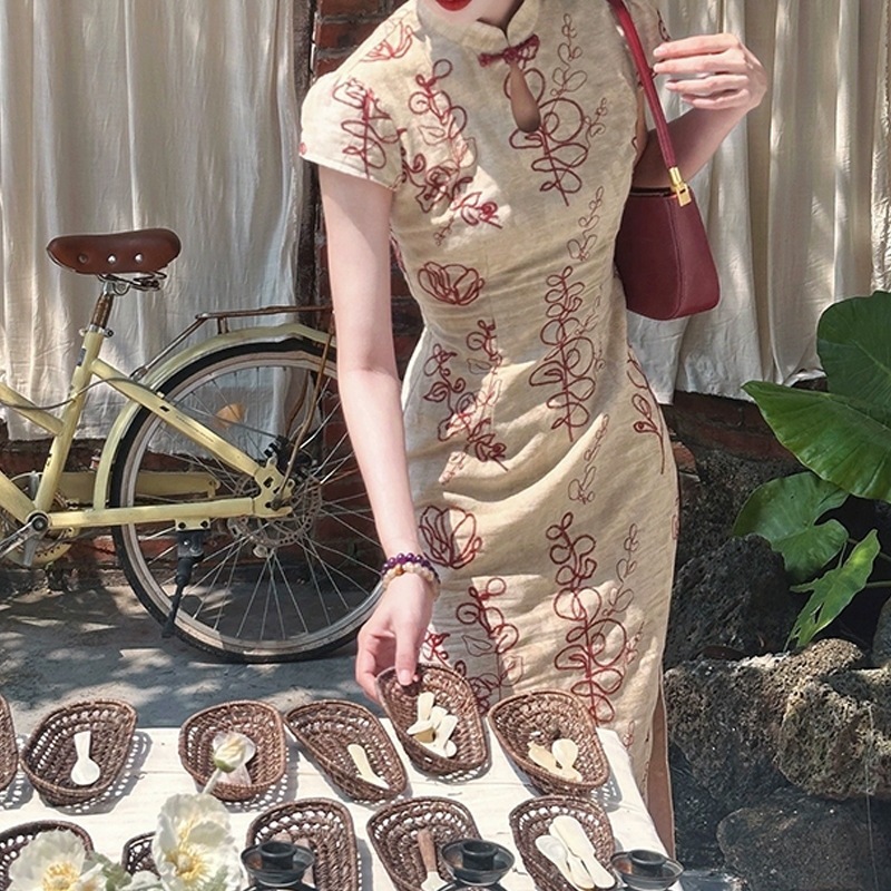 复古【浮梦半生】新中式国风绣花改良旗袍女夏季镂空连衣裙旗袍领|undefined