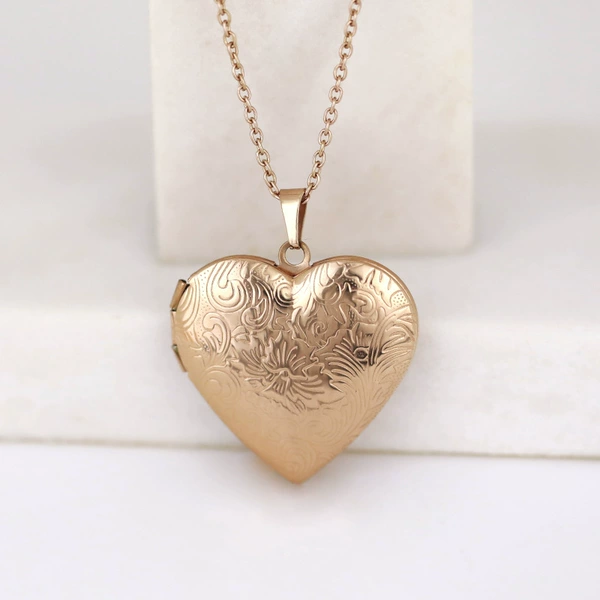 Golden necklace heart shaped, 29mm, pink gold