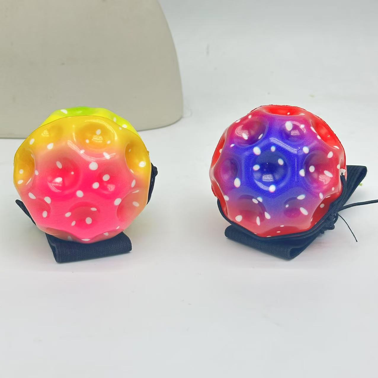 Pelota elástica de pulsera Stitch Moonstone para niños, juguete de cuerda, pelota saltarina, pelota de fuerza para muñeca, pelota de fitness al por mayor