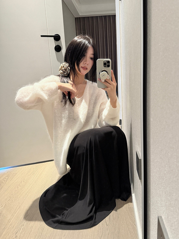 FOX ROOM 慵懒马海毛V领毛衣2025秋季新款宽松套头保暖针织衫Y111|undefined