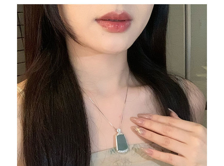 Mặt dây chuyền ngọc bích tự nhiên A hàng xanh nước biển không làm gì, khung bạc sterling đính đá chi tiết 23