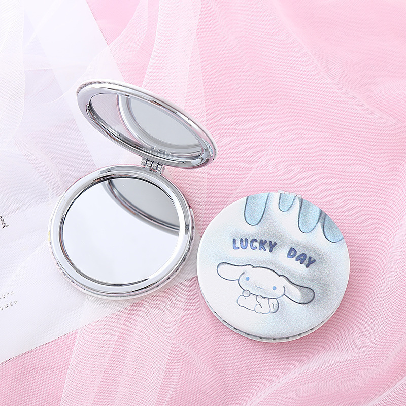Lindo espejo pequeño Sanrio Kulomi espejo de maquillaje portátil de alto valor espejo de maquillaje portátil dormitorio de estudiantes espejo de maquillaje plegable