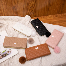 2024新潮款蝴蝶五金菱格长款钱包小香风毛球吊饰多卡位零钱手拿包