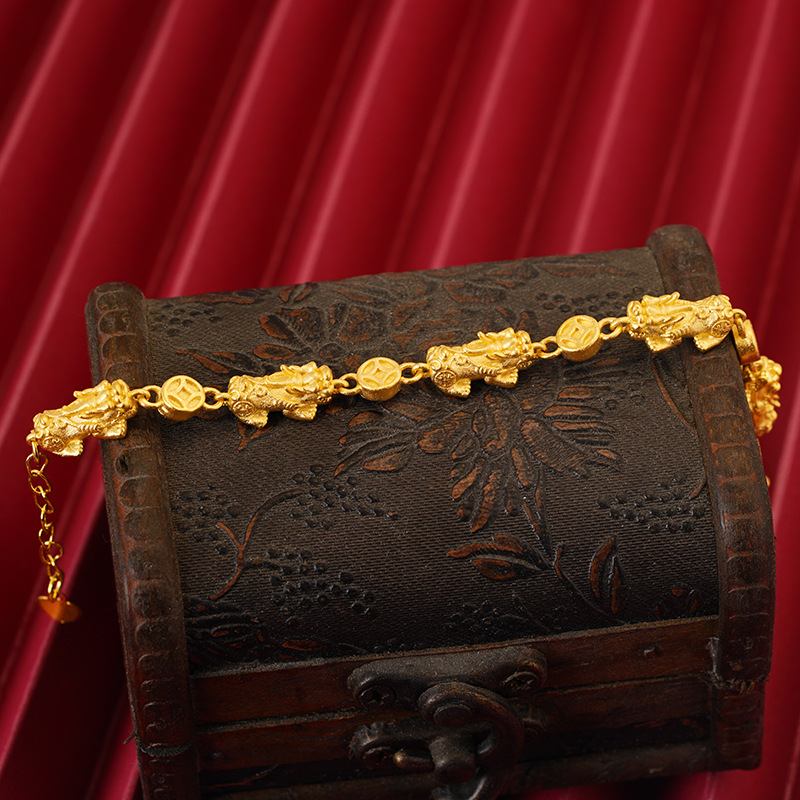 Pulsera chapada en oro todo fósforo exquisito simple mariposa de las mujeres 2022 nueva fábrica de joyería de mano al por mayor