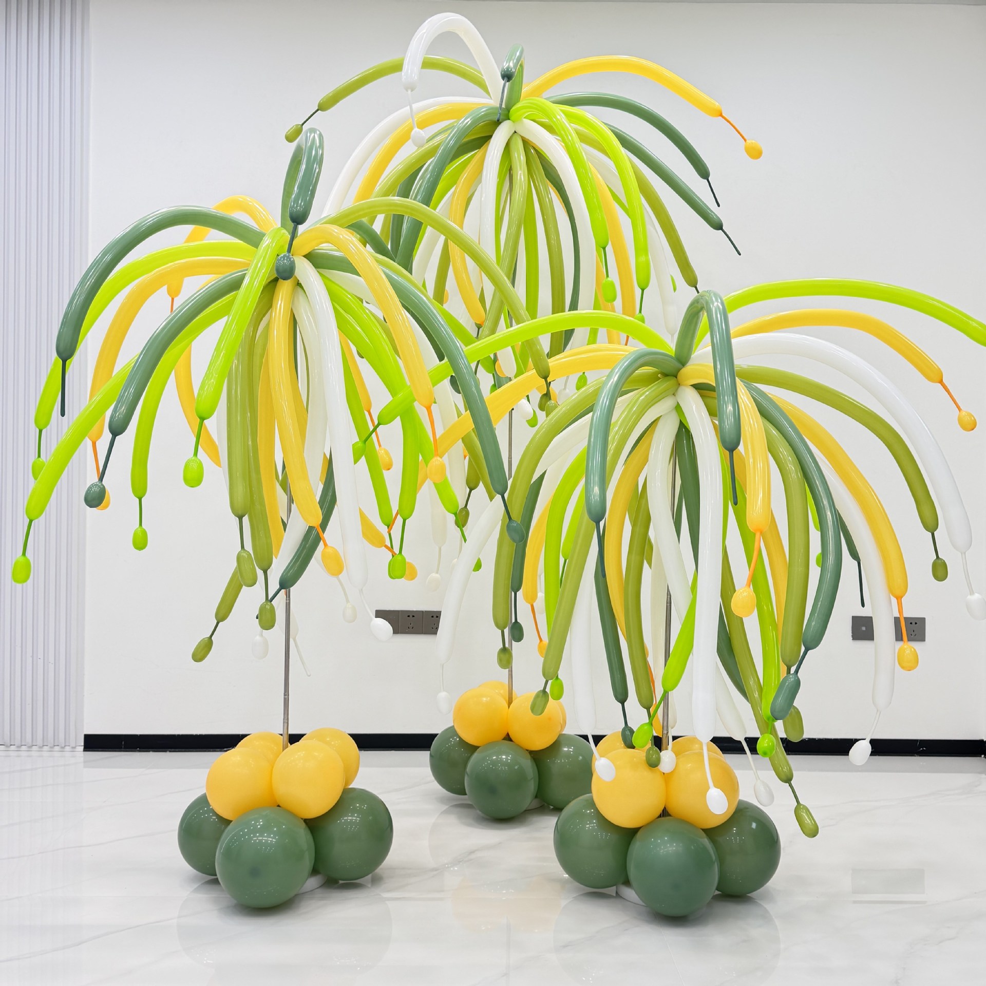 Palloncini colorati lunghi a forma di fuochi d'artificio per decorazioni di compleanno, decorazioni a colonna, Primo Maggio, Festa del Lavoro, Festa dei Bambini._voghion.com