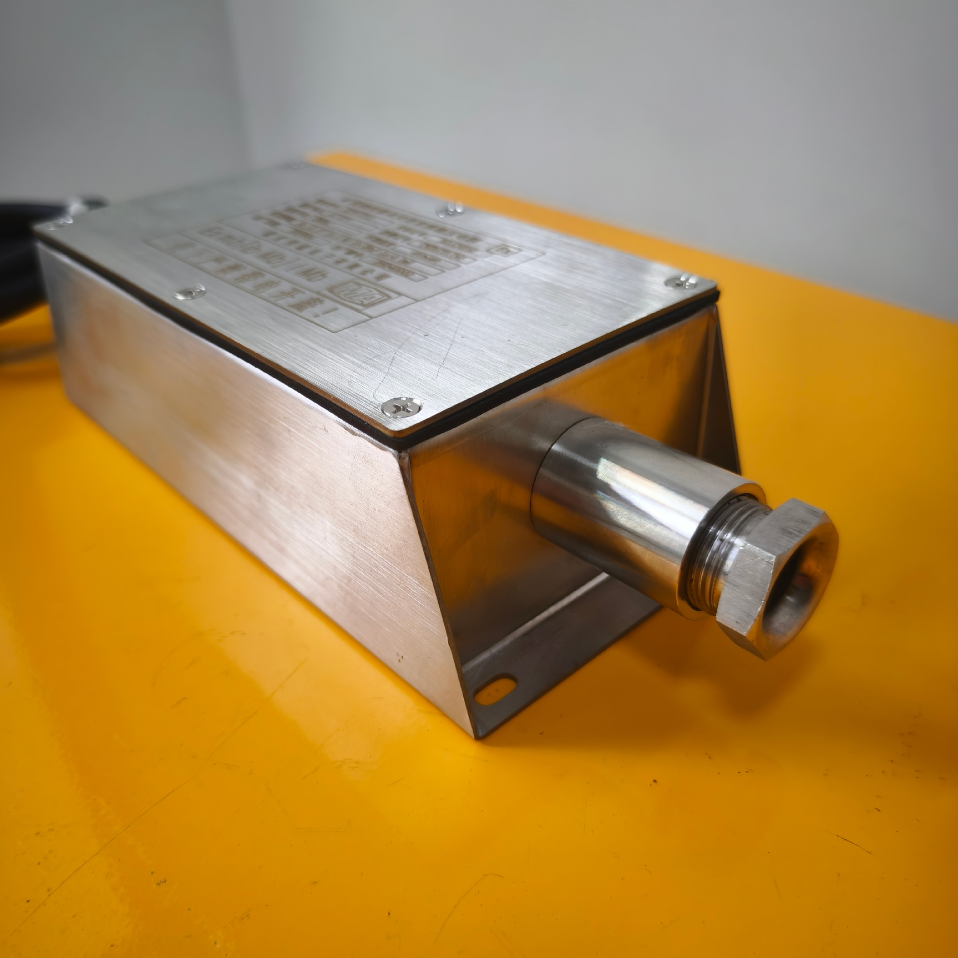 Mining Power Supply, Sealed and Intrinsically Safe Dc Voltage Regulator Kdw127/12 Coal Mine Equipment Manufacturer Underground Backup Power Supply