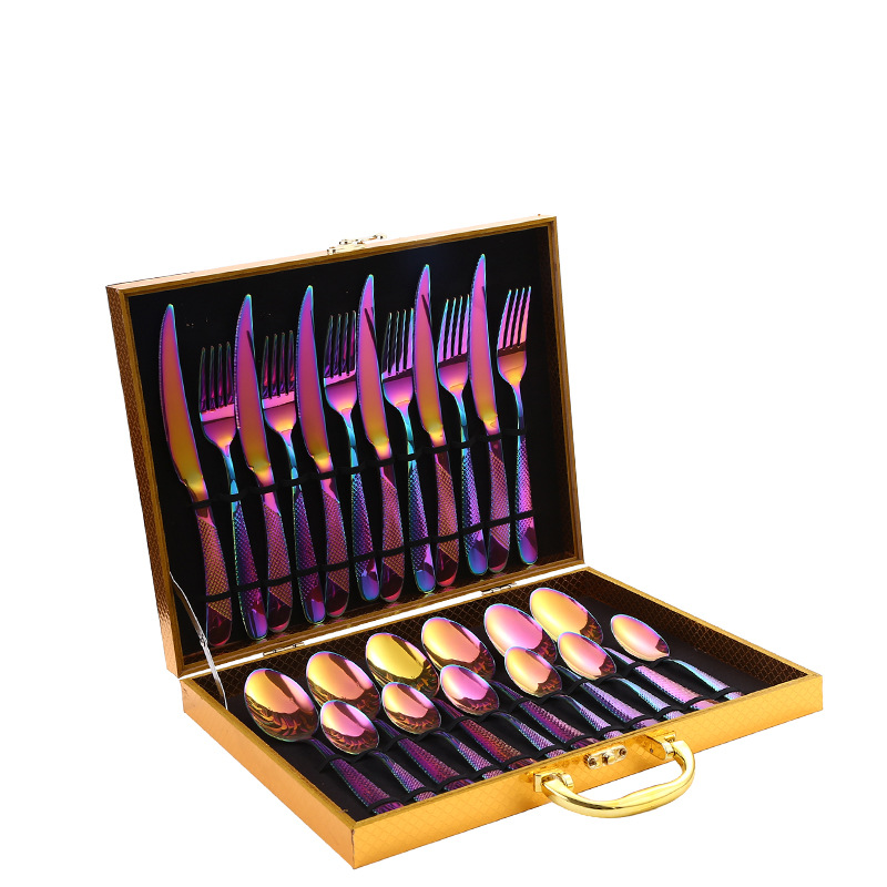 Amazon TikTok vajilla de acero inoxidable 24 piezas traje estrella diamante cuatro piezas principales cuchillo de comida occidental, tenedor y cuchara caja de regalo de oro