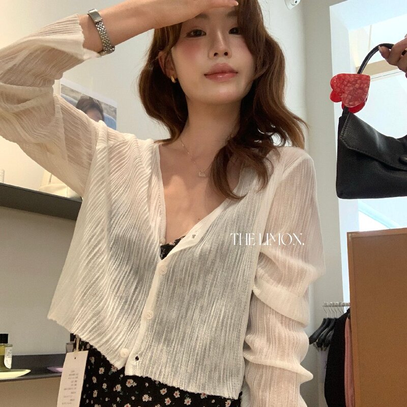 The Lemon Lemon Green Tea 2026 Summer Korean Style Sheer Cardigan Women's V-Neck Long Sleeve Button Knitted Top The Lemon Lemon Green Tea 2026 Summer Korean Style Sheer Cardigan Women's V-Neck Long Sleeve Button Knitted Top