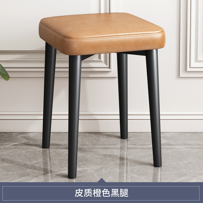 Silla de comedor de lujo ligera nórdica, taburete cuadrado de paquete suave apilable para el hogar, silla de mesa moderna simple, taburete de maquillaje para uñas