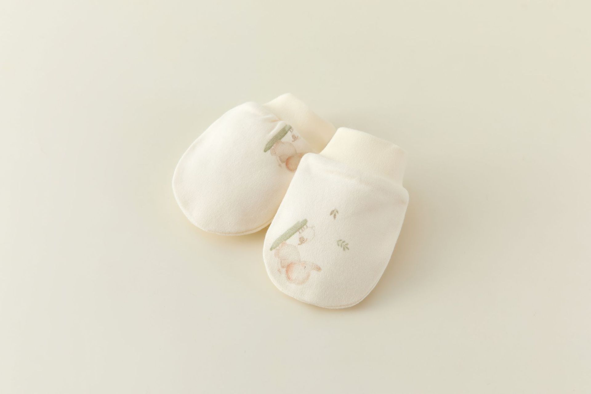 Light dream elephant gloves