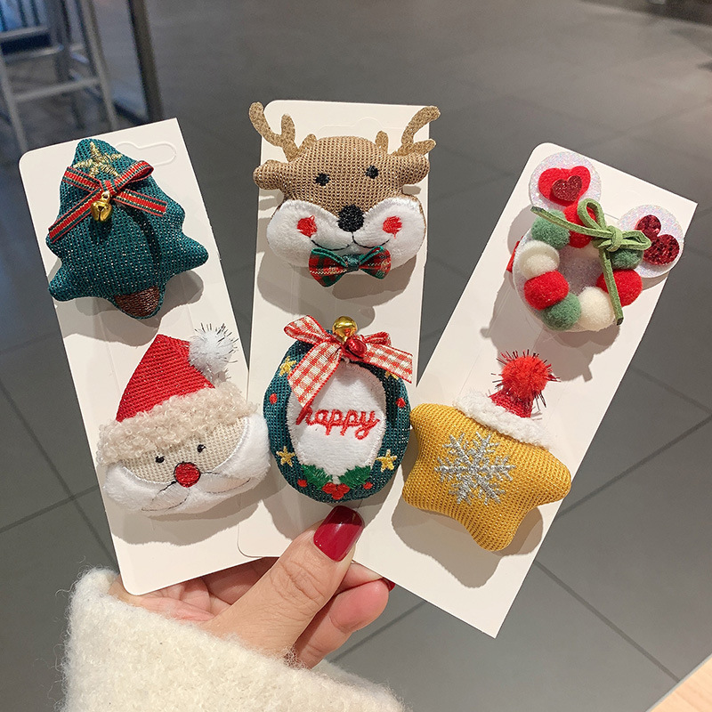 Christmas Brooch Jewelry, Cute Elk Pins, Creative Doll School Bag Decorations, Children's Gifts, Clothing Accessories Wholesale Christmas Brooch Jewelry, Cute Elk Pins, Creative Doll School Bag Decorations, Children's Gifts, Clothing Accessories Wholesale