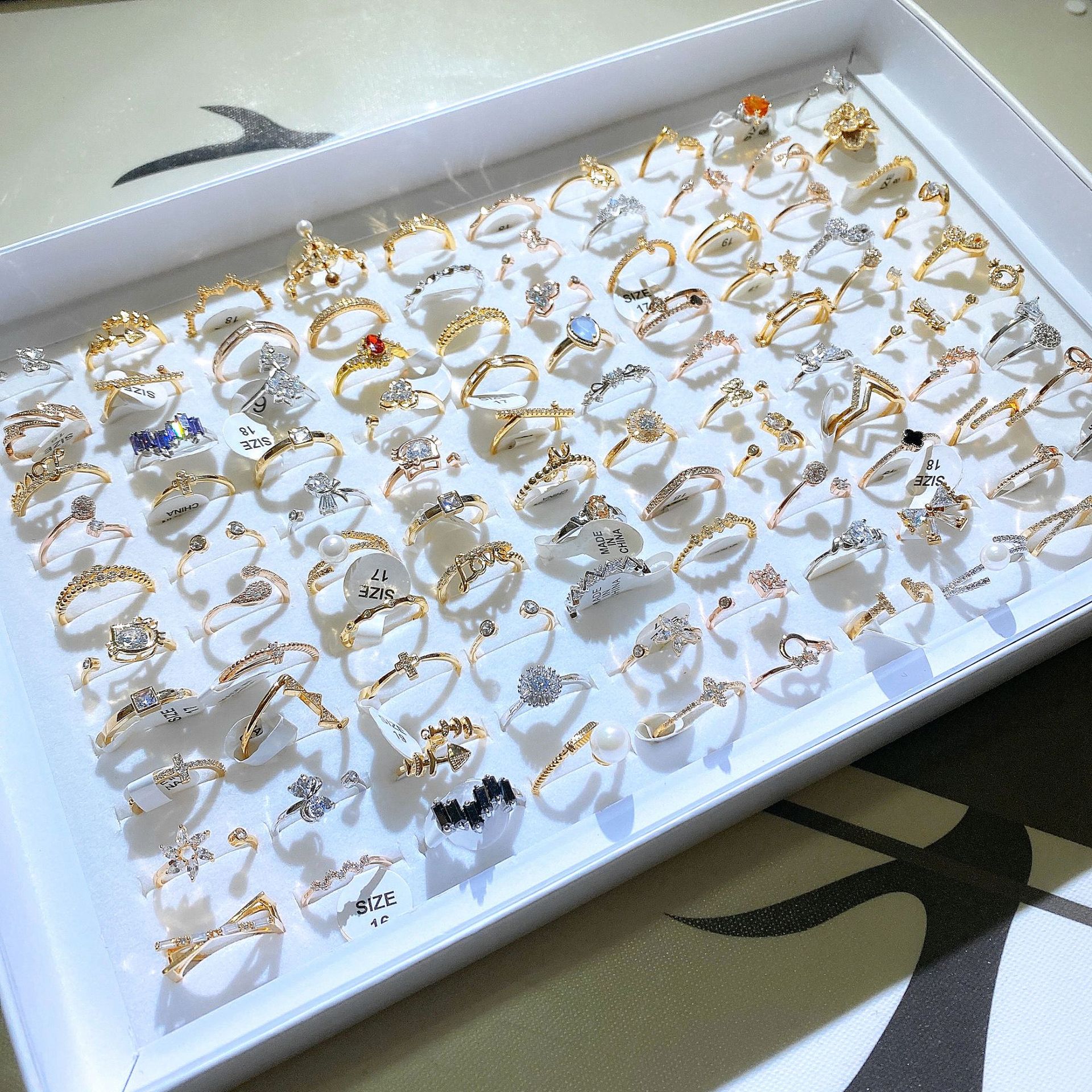 Anelli minimalisti in zircone e rame da donna gioielli_voghion.com