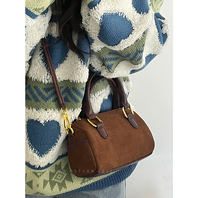 Borsa a tracolla vintage in camoscio a forma di cuscino donna_voghion.com
