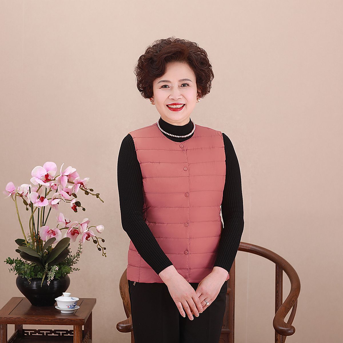 밝은 빨간색