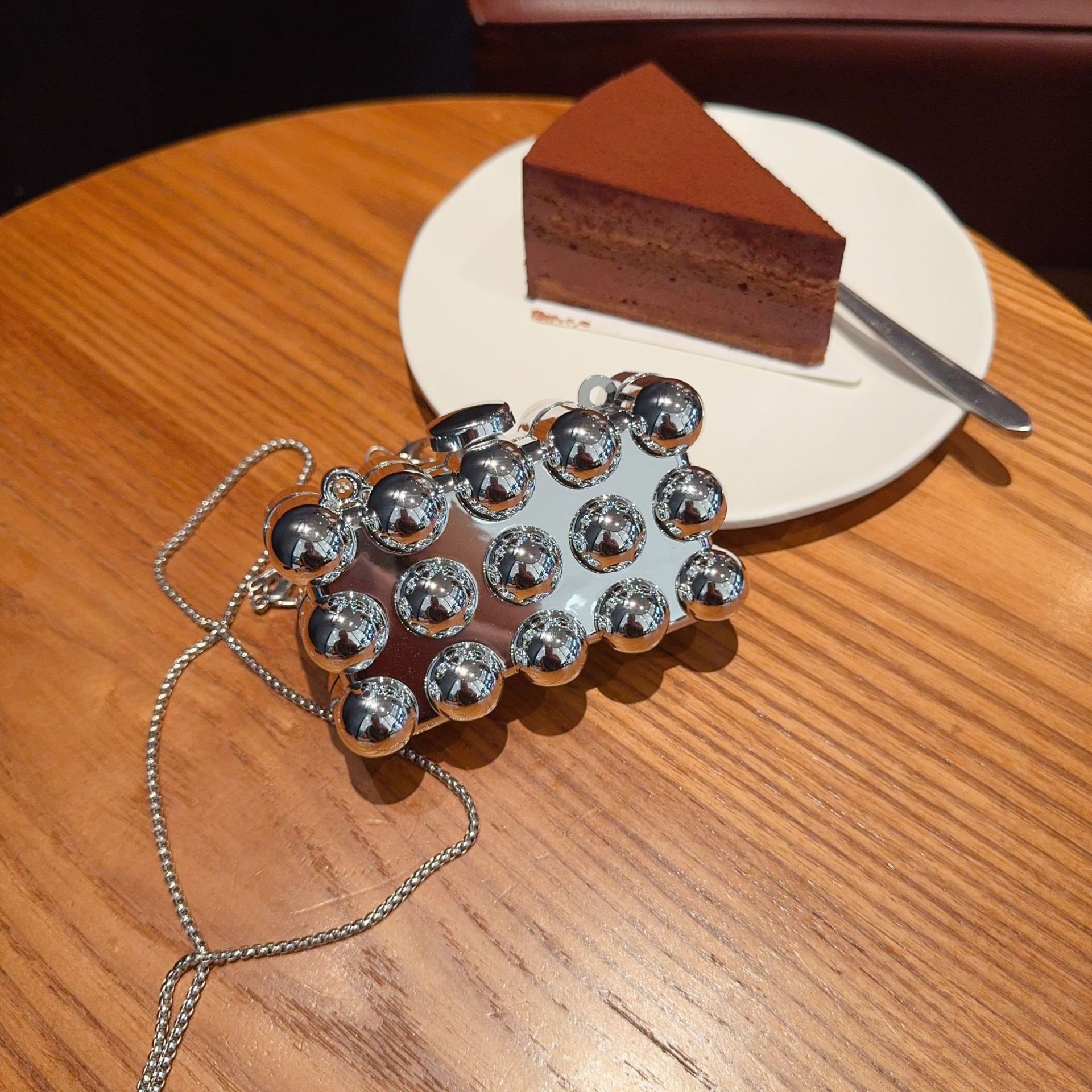 Nuevo paquete de cena acrílico transfronterizo europeo y americano bolsas de huevos creativas de un solo hombro de diseño de moda mini bolsas de cena