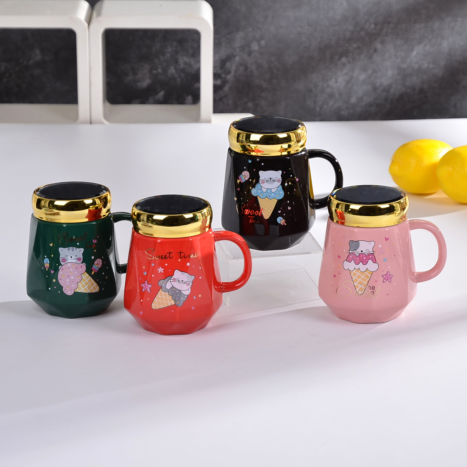 Yiwu esmalte espejo taza de visualización taza de cerámica con tapa nórdico espejo de dibujos animados taza conjunto festival regalo comercio exterior