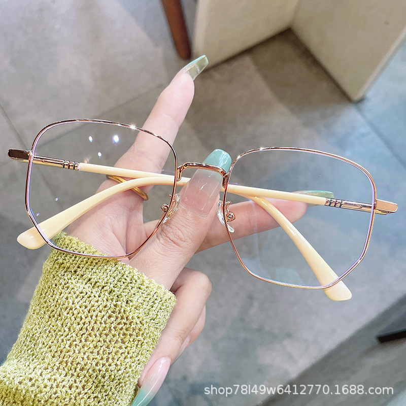 Strict selection of irregular gold-rimmed glasses ladies little red book trembles with thin anti-blue myopia a generation of hair