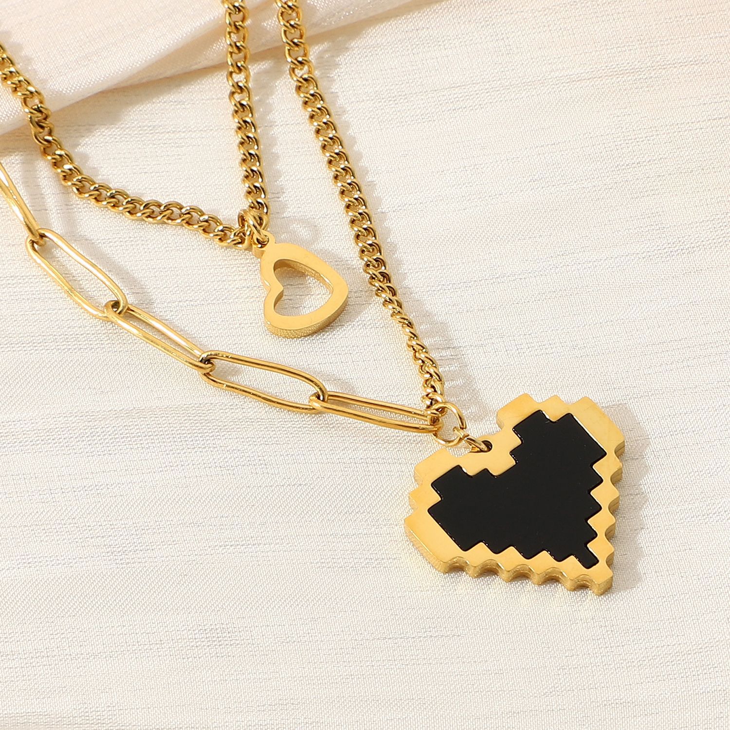 European And American Ins Light Luxury Black Mosaic Heart Double Layer Twin Necklace 18k Gold-plated Necklace Ornament For Women display picture 5