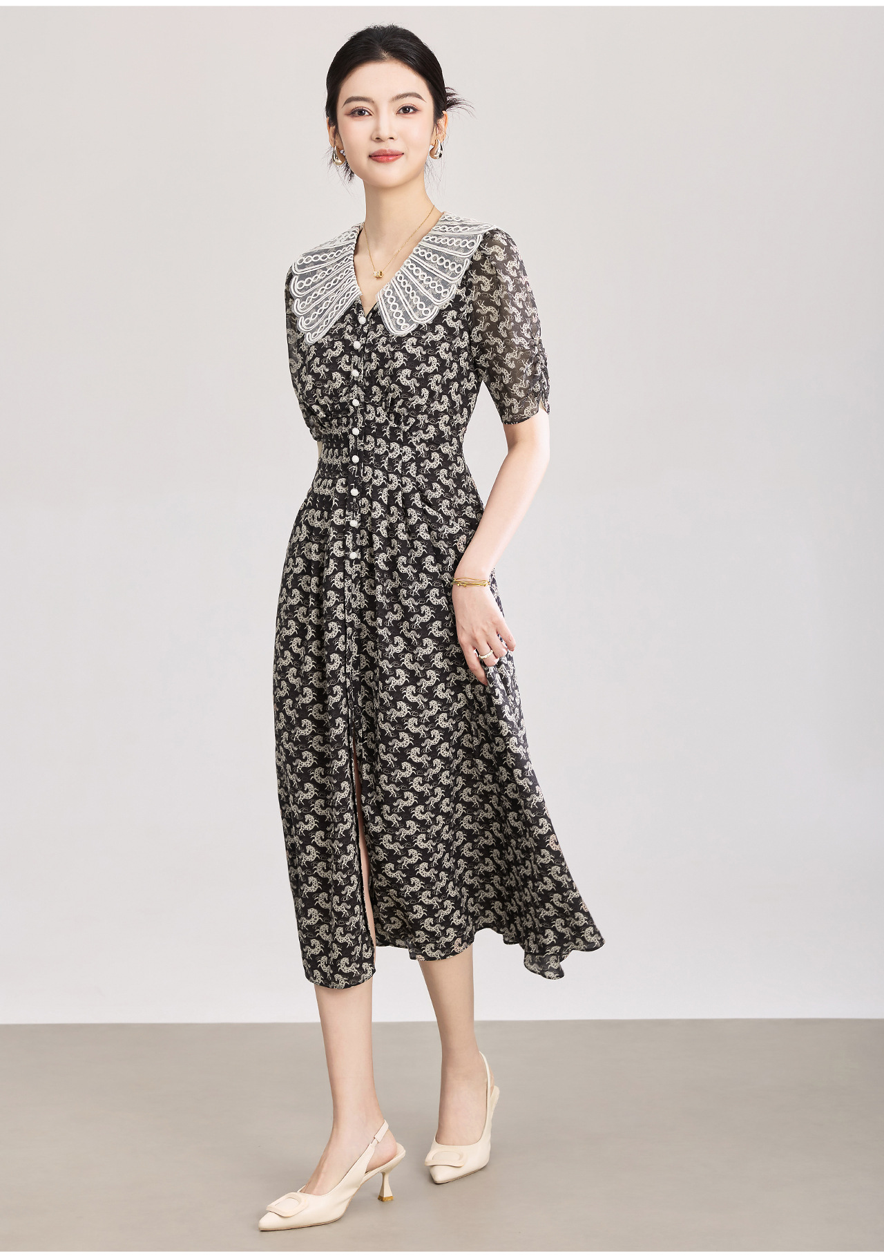 Đầm maxi nữ thắt eo in họa tiết ngựa cổ ve phối màu — màu đen chi tiết 4