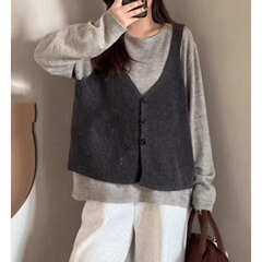 大きいサイズのたるみ感の偽の2つのニットの上着の女性の春秋の新型は色のゆったりしているカジュアルな長袖の独特な底のシャツにぶつかります。