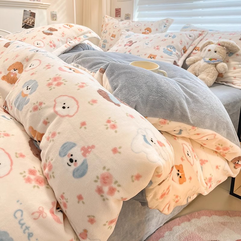 Pequeño conjunto de cuatro piezas de terciopelo de leche fresca 2025 nuevo invierno más edredón cubierta sábanas de terciopelo de coral ropa de cama