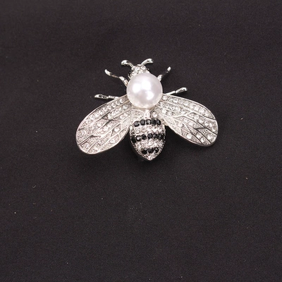 Yaxa sancaqları — and American Enamel Bee Brooch - k9-1-2118