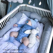 浩辰百货ins出口丹麦北欧风儿童房装饰婴儿床围小鳄鱼抱枕床靠睡