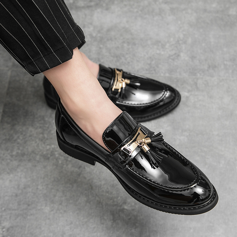 Mocasines para hombre, nuevo estilo primavera 2025, zapatos de cuero con borlas, traje formal de negocios para hombre, zapatos casuales de moda para estilistas
