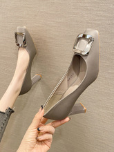 灰色高跟鞋女气质高级不累脚秋方头皮鞋粗跟法式单鞋2025新款绝美