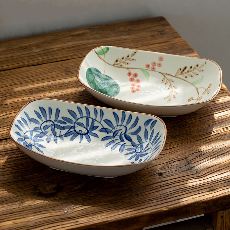Japanese Imported Mino Ware Red Painted Arabesque Ceramic Square Deep Dish Stew Plate Home Underglaze Color Steamed Fish Plate Japanese Imported Mino Ware Red Painted Arabesque Ceramic Square Deep Dish Stew Plate Home Underglaze Color Steamed Fish Plate