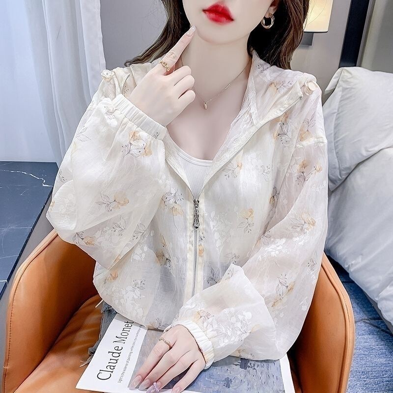 French-Style Floral Hooded Sun Protection Jacket for Women, Summer 2026 New Short Coat, Loose Casual Cardigan, Thin Top French-Style Floral Hooded Sun Protection Jacket for Women, Summer 2026 New Short Coat, Loose Casual Cardigan, Thin Top