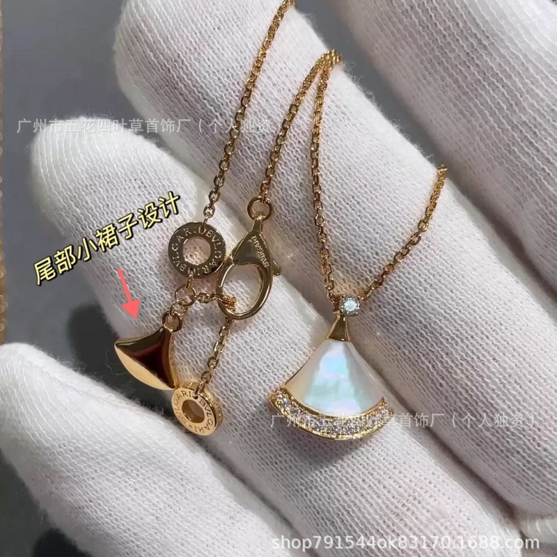 925纯银高版本小裙子项链厚镀18K金白贝母红玉髓扇形扇子吊坠精工|undefined