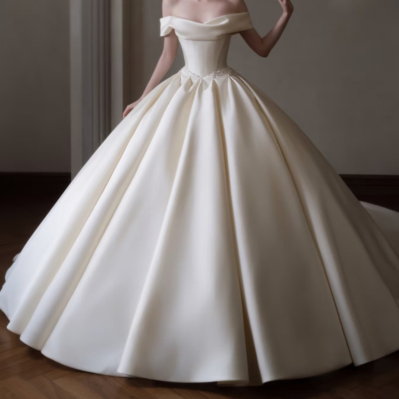 French-Style Strapless Light Wedding Dress for Brides, 2026 New Satin Main Gown with High-Quality Texture, Simple and Elegant Dress for Petite Figures French-Style Strapless Light Wedding Dress for Brides, 2026 New Satin Main Gown with High-Quality Texture, Simple and Elegant Dress for Petite Figures