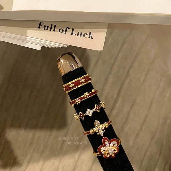 "Red Iris Flower" Light Sweet and Delicate Iris Flower Ring for Women with Cross-Shaped Crushed Diamonds and Enamel, Niche Stackable Elegant Ring