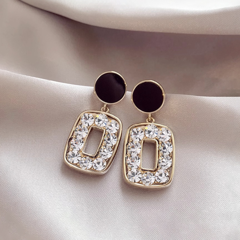 11#Hollow geometric diamond earrings