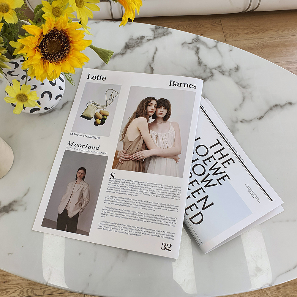 INS mismo estilo periódico inglés moda carácter decoración pictórica modelo de mano apoyos fotografía plana tiro papel de fondo