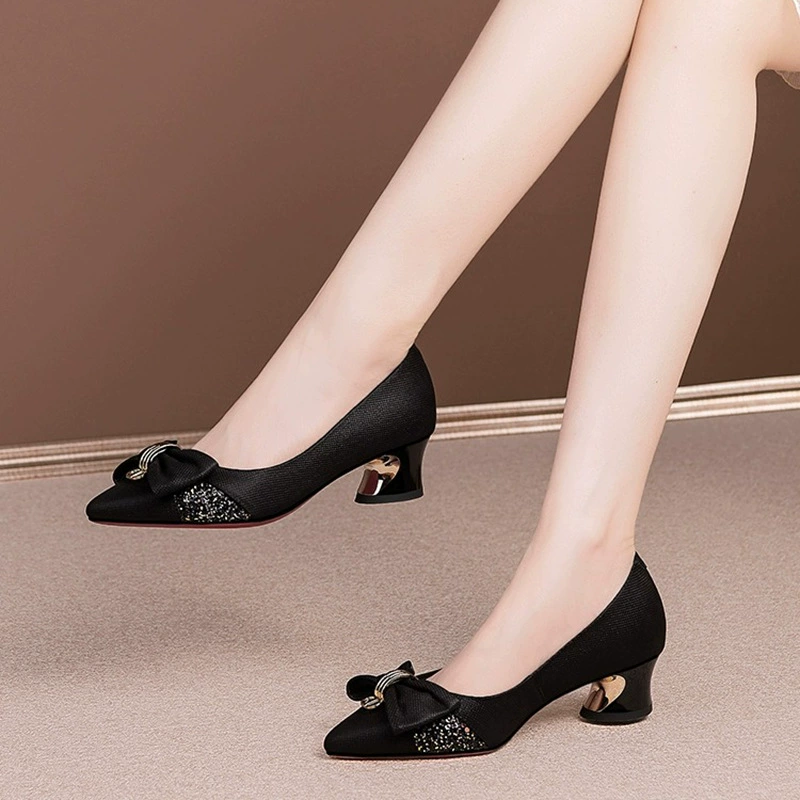 2024 spring and autumn new style French rhinestone thick heel pointed toe shallow mouth single shoes for women with medium heel soft leather fashionable large size women's shoes
