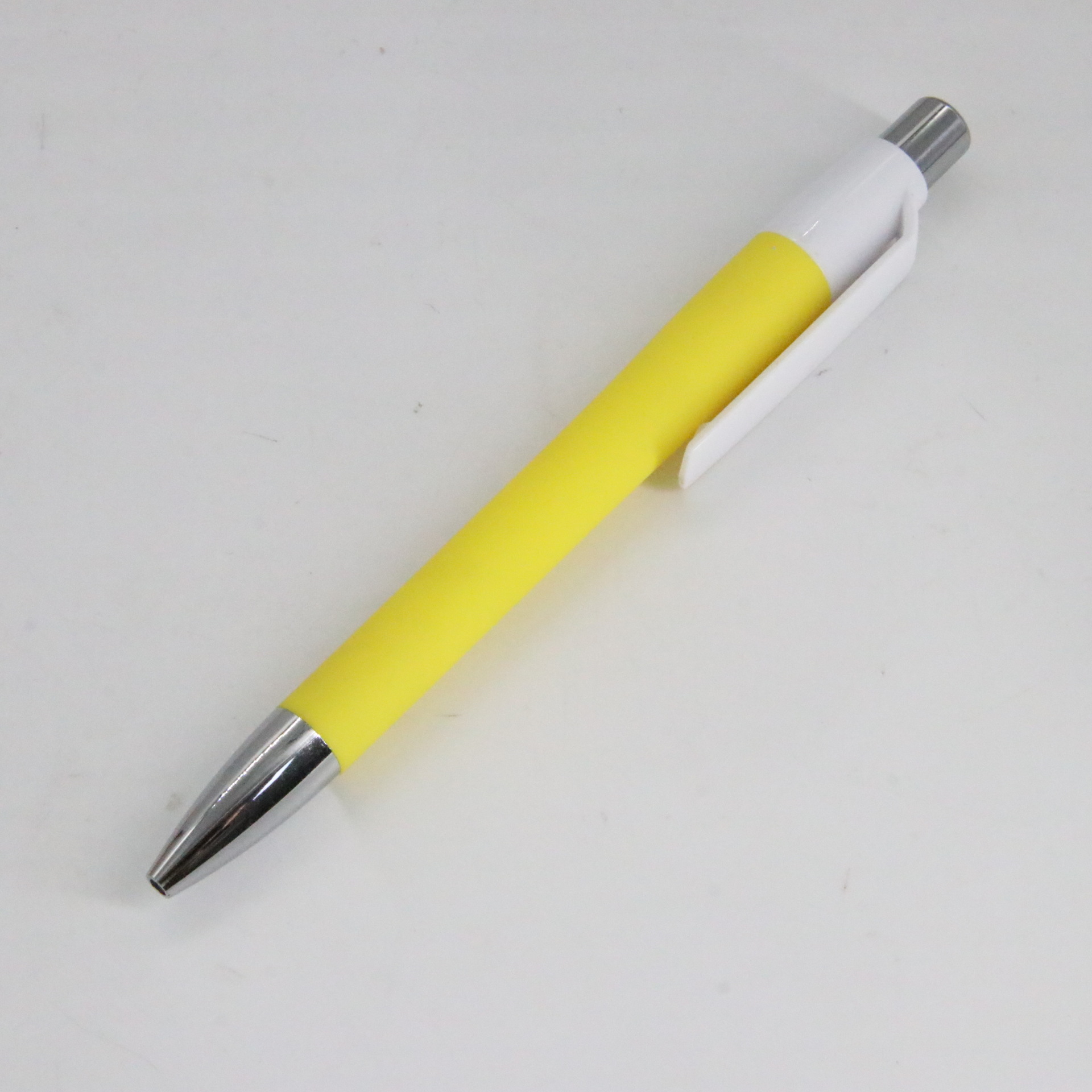 Bolígrafo de plástico pluma de prensa pluma de publicidad en stock suministro Hotel láser libre fábrica al por mayor