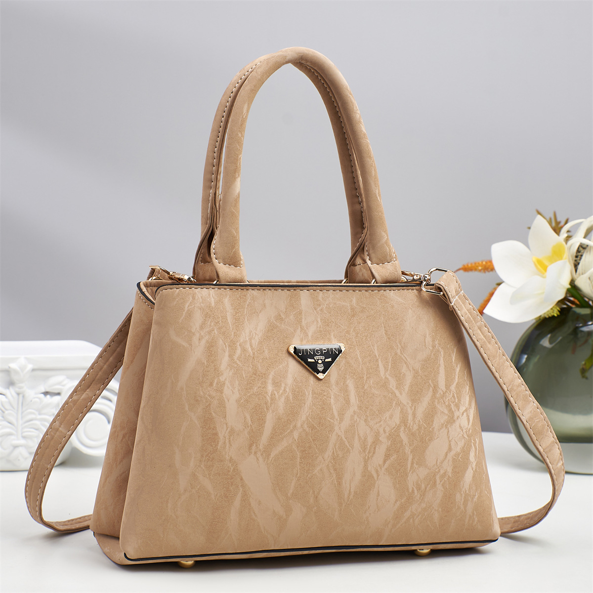 Bolso de gran capacidad Bolso femenino de moda Bolso de madre de mediana edad Bolso bandolera de un solo hombro atmosférico de alta gama