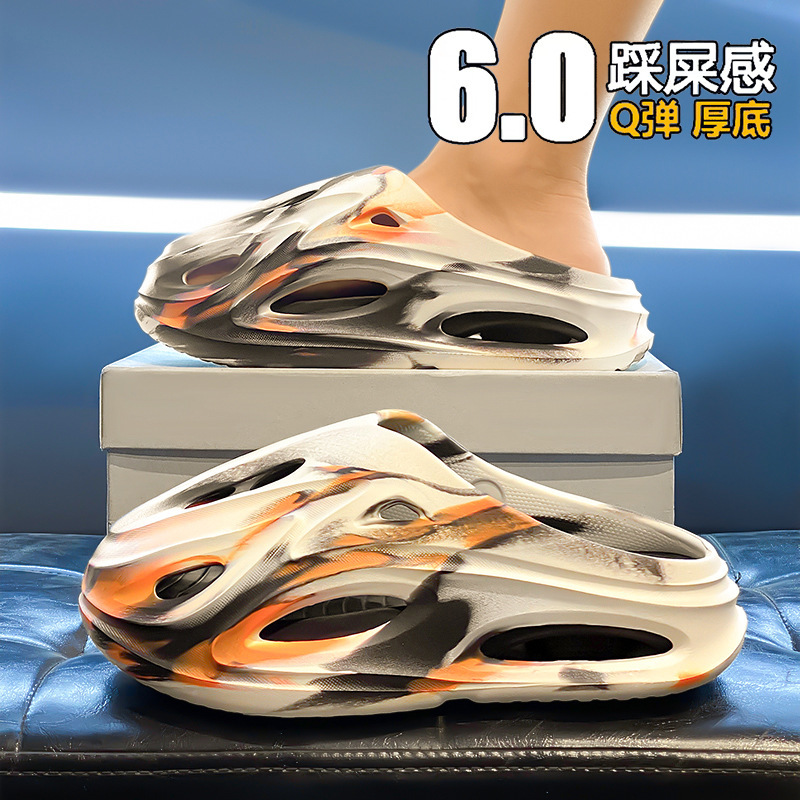 Men's Coconut Clog Shoes for Summer 2025 New Camouflage Closed-Toe Beach Sandals with Comfortable Cushioning