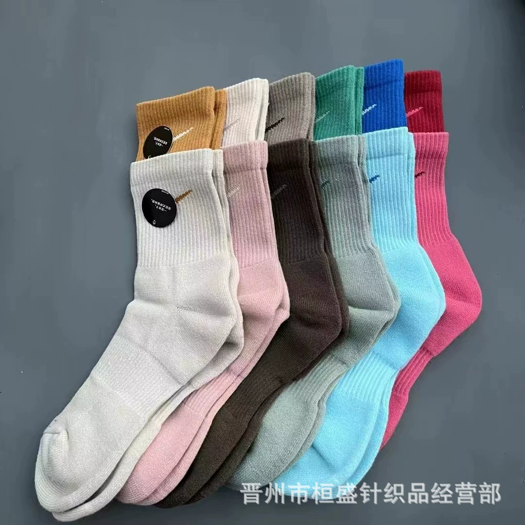 Suwan Nest socks color stitching men's and women's lovers socks in the long tube towel bottom sports socks wholesale
