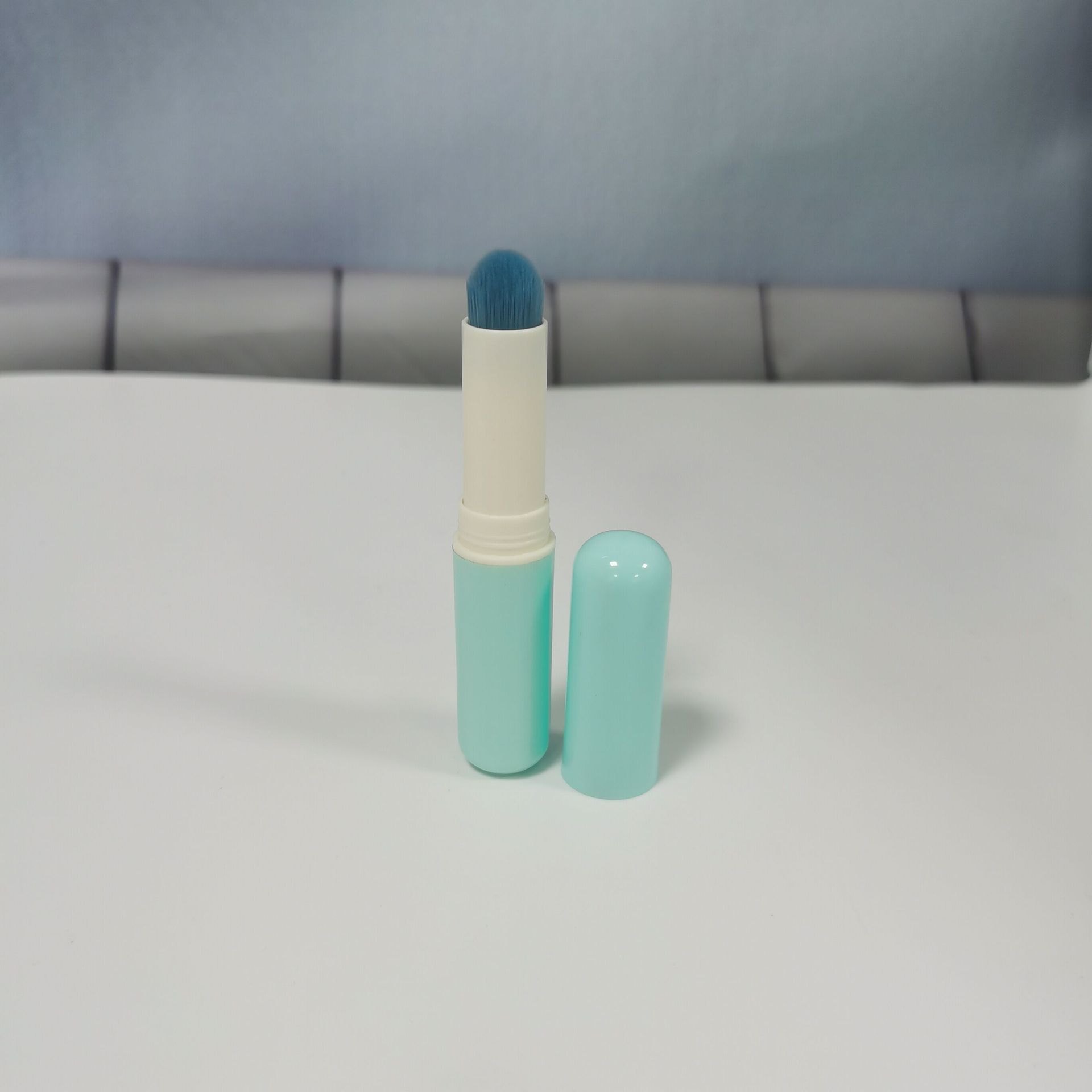 Nuevo cepillo de labios de silicona retráctil cabeza redonda portátil máscara de labios lápiz labial cepillo profesional pincel de belleza herramienta Pincel de labios