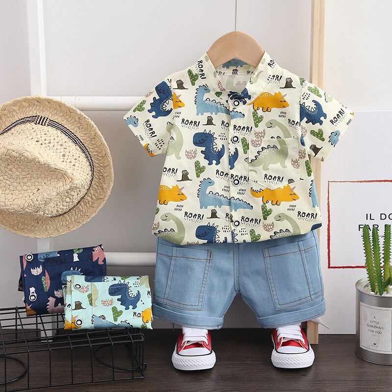 Boys' New Summer Dinosaur Print Short-Sleeved Shirt Set, Kidsren's Fashionable Two-Piece Set, Trendy and Cool Baby Summer Clothes
