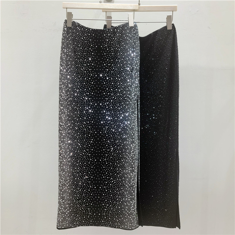 Light Luxury Rhinestone Black Skirt for Women, 2026 Summer New Fashion, Slimming High-Waisted Loose-Fitting Long Skirt